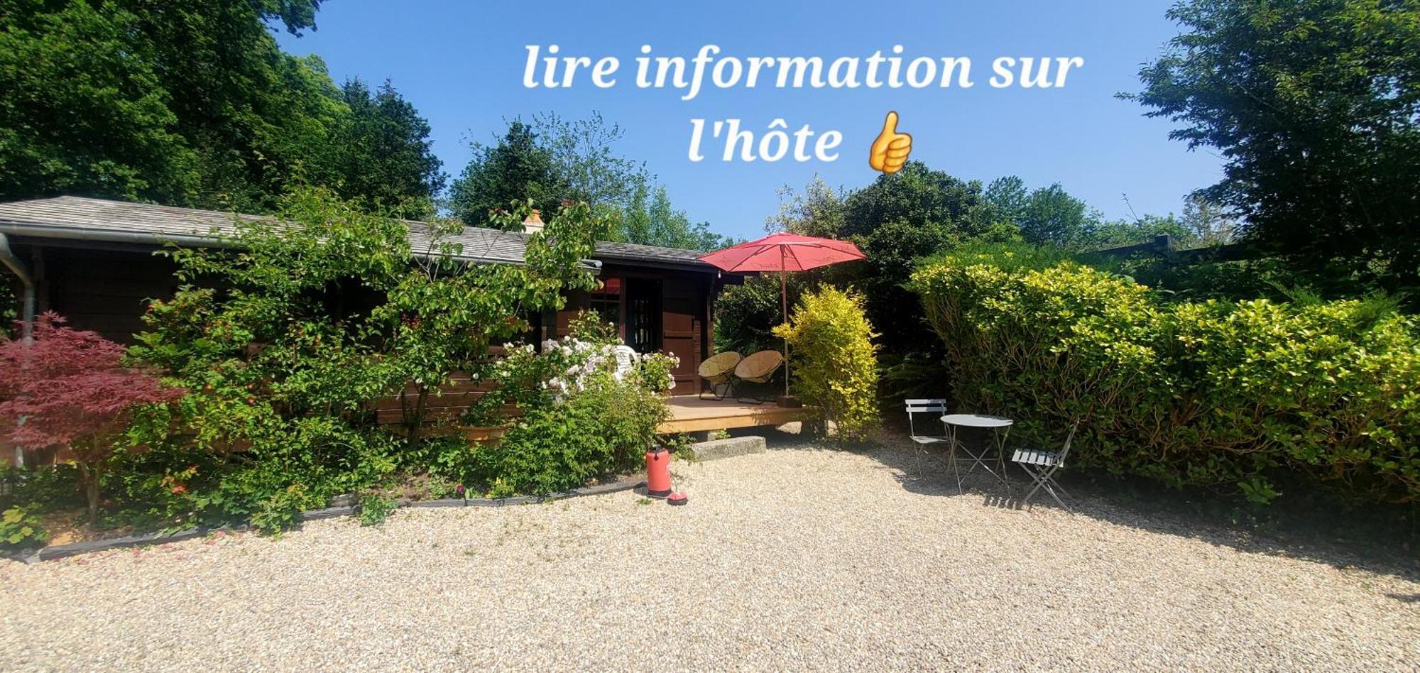 Chalet En Pleine Nature Au Bord D'Un Etang Lanvallay エクステリア 写真